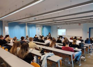 Studentima Odjela za ekonomiju i poslovnu ekonomiju i učenicima Ekonomske škole Dubrovnik predstavila se poduzetnica Sanja Oštrić Stamenić