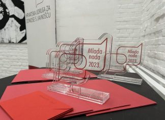 Studentica prve godine diplomskog studija Odnosi s javnostima Ana Debeljak dobitnica je ovogodišnje nagrade Hrvatska udruga za odnose s javnošću – HUOJ Mlada Nada 2023. u kategoriji najboljeg Završnog rada!