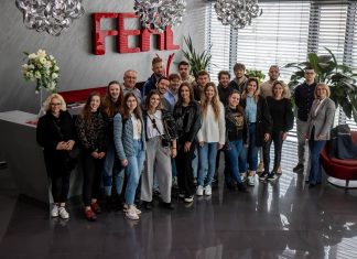 Studenti na edukaciji o problematici utjecaja upravljanja kvalitetom na konkurentnost u proizvodnom sektoru