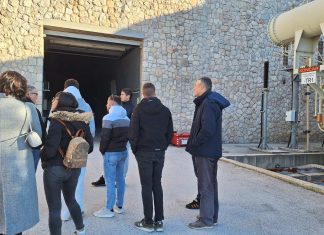 Studenti Fakulteta elektrotehnike i primijenjenog računarstva posjetili trafostanicu Srđ